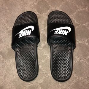 black nike slides